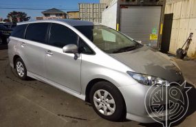 2012 Toyota Wish X spec – Grey
